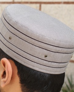 Elegant High Quality Fabric Islamic Prayer Cap Handcrafted with Traditional Stitched Design for Daily Use Sports Gatherings - Product Image 3