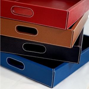 Elegante Bandeja de Servicio de Cuero para Múltiples Usos con Marco Profundo y Forro Liso para Arreglos de Mesa de Comedor de Lujo - Product Image 5