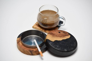 Plateau en résine époxy personnalisé pour cigares avec mélange de bois naturel Design artistique Pièce à fumer fonctionnelle accrocheuse - Product Image 4