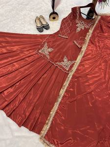 Conjunto de Kurta Lehenga de Seda Naranja al por Mayor con Bordado Dorado, Traje Tradicional de Boda para Mujer, Largo hasta el Suelo, Estilo Indio-Pakistaní - Product Image 4