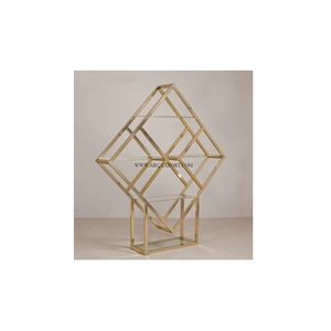 Support de Harlow de luxe en métal plaqué or de qualité pour la décoration de jardin et de mariage Support classique de Harlow en métal le plus vendu - Product Image 1