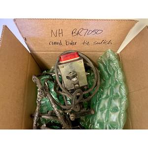 Empacadoras Agrícolas Usadas BR7050 con Motor y Caja de Cambios - Modelo 2008, Marca NEWER HOLLAND, 1 Año de Garantía - Product Image 2