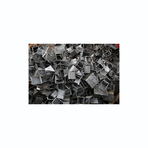 Déchets d'aluminium extrudé en vrac, métal propre, prêt pour une grande expédition, disponible pour approvisionnement. - Product Image 2