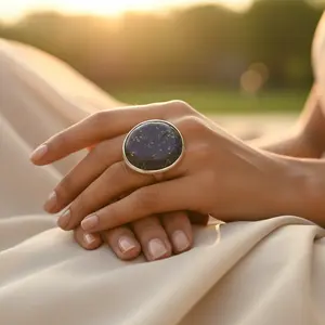 Bague statement en argent sterling 925 plaqué or rose et 18 carats, incrustation de lapis-lazuli, pierres précieuses naturelles, forme de chiffre - Product Image 1