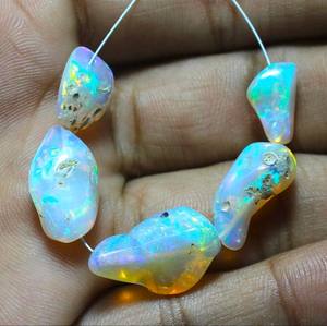 5 Piezas de Ópalo de Fuego Etíope, Piedras Preciosas Naturales en Bruto Sin Cortar de 8-18 mm con Cambio de Color, Certificadas por Terceros para la Fabricación de Joyas - Product Image 4