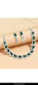 Ensemble de colliers en perles d'émeraude - Product Image 2
