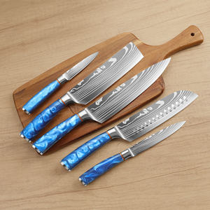 ชุดมีดเชฟแบบขายส่ง ผลิตตามสั่ง OEM ODM เหล็กดามัสกัส 67 ชั้น ใบมีดตรง ทำมือ ใช้ได้ทั้งมือซ้ายและขวา 5 ชิ้น สีตามสั่ง - Product Image 2