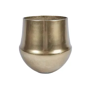 Indoor <b>Plant</b> Home and Garden Decoration Home Decor Planter Galvanized Iron Metal Planter Manufacturer and Exporter - Product Image 1