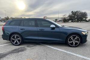 VOLVO V60 T5 R-DESIGN 2020 d'occasion, conduite à gauche/droite - Product Image 2