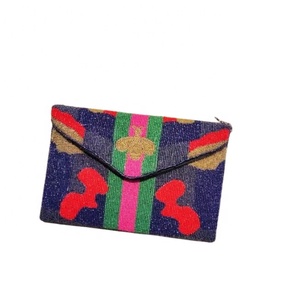 Bolso de mano de noche de lujo bordado con sombra azul para mujer, monedero personalizado al por mayor con cadena dorada - Product Image 1