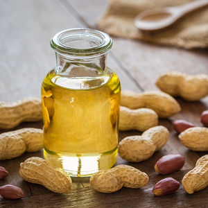Wholesale Refined Peanut Oil Bulk Supply | High-Quality Groundnut Cooking Oil for Food Industry | Best Price Export - Product Image 1