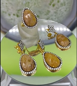 Juego de Joyería de Plata de Ley 925 al por Mayor con Piedras Sintéticas – Diseños Hechos a Mano Personalizados - Product Image 2