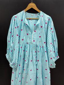 เดรสมิดิแต่งพู่ลำลองผ้าฝ้ายพิมพ์ลายคลาสสิกน้ำหนักเบาสำหรับโอกาสแบบดั้งเดิมและทันสมัยจากอินเดีย - Product Image 4