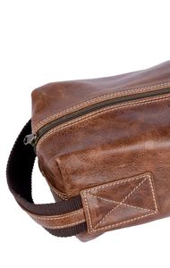 Sac de toilette en cuir pour homme avec fermeture éclair avec tirette en laiton et poche intérieure ouverte - Product Image 3