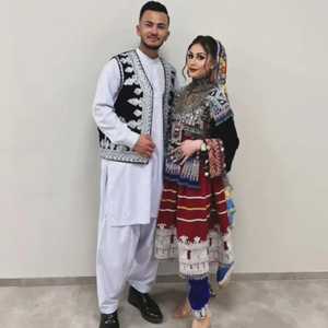 Vestido afgano Kuchi a la venta, tela de terciopelo de la mejor calidad, parche bordado Kuchi afgano, vestido de diseño de trabajo para mujer - Product Image 3