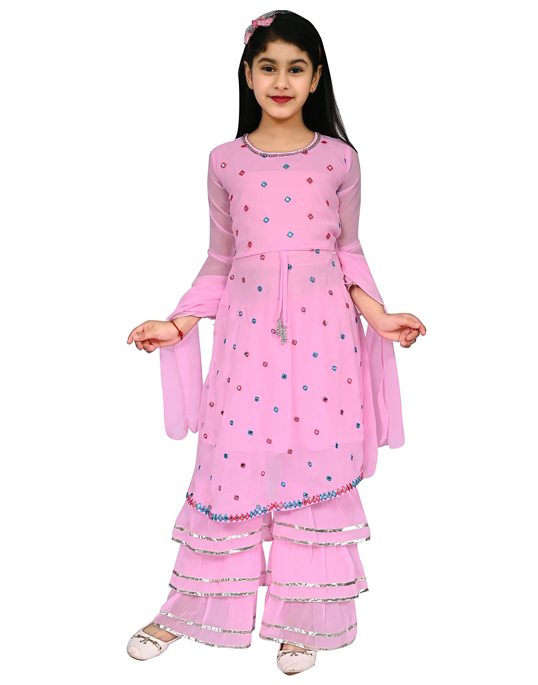 Penjualan grosir Set Polka Dot sifon perempuan memakai Set Kurti Shara Tersedia dengan harga terjangkau dari India