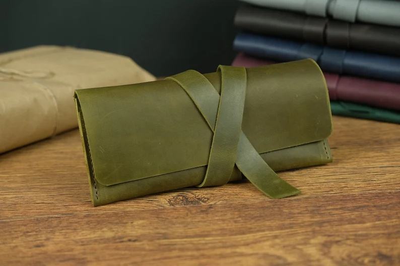 สีเขียวอ่อน