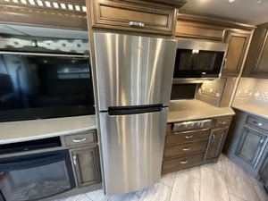 Caravane de voyage mobile d'occasion 2020 Newmar Bay Star 3414, vente directe d'usine - Product Image 2