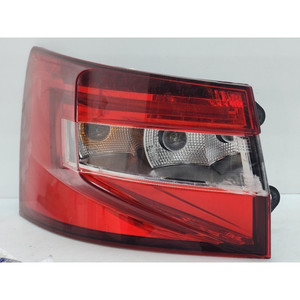 LUZ DE FRENO TRASERA IZQUIERDA SKODA Superb Serie (3V3) 3V9945207 DCZA (15>) - Product Image 2