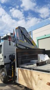 Nueva grúa hidráulica montada en camión con capacidad de 7 toneladas, Construcción fuerte con componente de núcleo de bomba de pluma plegable de alto momento de carga - Product Image 4