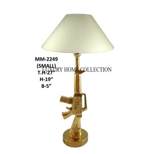 Lampes de table traditionnelles en bois avec finition classique en bronze brossé et design sophistiqué pour une décoration intérieure intemporelle - Product Image 2