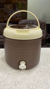 Carafe à eau isolée en plastique en gros, capacité de 1 à 50 litres, forme ronde, distributeur de stockage d'eau, approvisionnement en vrac, nouveau - Product Image 2