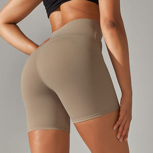 Fabricant d'usine de shorts de yoga de couleur unie personnalisés pantalons de survêtement et shorts de fitness ajustés sur les côtés et extensibles pour femmes - Product Image 4