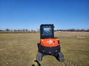 Miniexcavadora Kubota U35-4, Excavadora de Cadenas de 3.5 Toneladas, Excavadora Compacta para Construcción y Trabajo Agrícola - Product Image 3