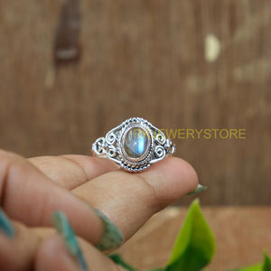 แหวนเงินแท้ 925 ประดับพลอยลาบราโดไรต์ธรรมชาติ ดีไซน์วินเทจโบโฮ งานแฮนด์เมด สำหรับผู้หญิง ของขวัญคริสต์มาส - Product Image 5