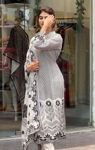 ชุดผ้าลินินกำมะหยี่ปักลายลูกปัด 2 ชิ้น เสื้อและกางเกง พร้อมผ้าคลุมไหล่ สีน้ำเงิน กันน้ำ - Product Image 5