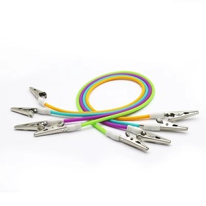 Clip porte-serviettes dentaire premium avec chaîne métallique pour instruments chirurgicaux - Product Image 1