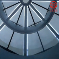 Vente directe usine – Pare-soleil motorisé moderne de grande taille à structure en aluminium, personnalisable pour dôme de musée et hôtel