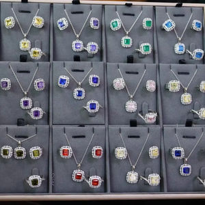 Pendiente de tuerca delicado de moda único de Plata de Ley 925 con Zirconia cúbica regalo de joyería de moda para mujer - Product Image 1