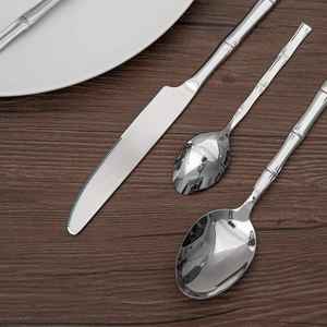 Juego de Cubiertos de Diseño Premium, Juego de Cubiertos de Acero Inoxidable Plateado, Juego de Cubiertos Moderno de Cinco Piezas, Juego de Cubiertos de Tendencia, Hecho a Mano - Product Image 2