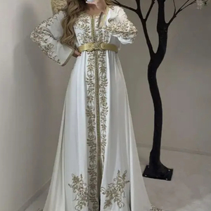 TRABAJO DE BORDADO ZARI DE ORO EN EL VESTIDO CAFTÁN CON ADORNADO CON CUENTAS DE VIDRIO, PIEDRA, TRABAJO DE DABKA @ 2023 - Product Image 1