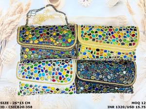 Designer Artisan Handmade Crystal Stone Broderie perlée Pochette de mariée Sacs à main sophistiqués pour les occasions spéciales du soir - Product Image 2