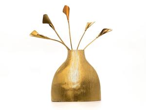 Vase à fleurs de table en métal Aluminium couleur or décoration de mariage avec personnalisation disponible - Product Image 3