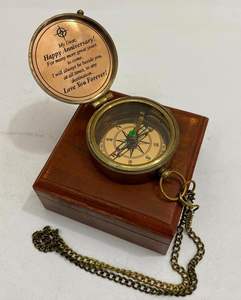 Boussole classique en cuivre écologique avec motif circulaire et boîte en bois sculptée pour la navigation et les cadeaux - Product Image 2