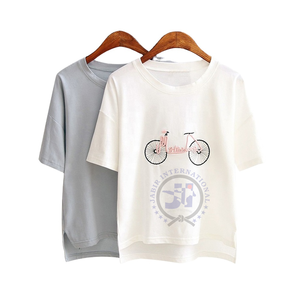 2024 último diseño OEM transpirable media manga Impresión de ciclo personalizado Logo suelto mujer verano XL talla camiseta suministro al por mayor - Product Image 1