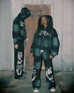 Chándal de invierno de alta calidad para hombre, conjunto de 2 piezas con cremallera, joggers holgados, trajes sostenibles, características bordadas transpirables - Product Image 2