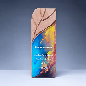 Trofeo de Cristal con Gráficos Impresos con UV, Ideal para Regalos en Ferias Comerciales y Regalos de Bienvenida - Product Image 1