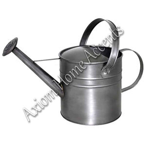 Arrosoir en laiton moderne rustique Axiom Home Accents 'Artisan Crafted Metal pour plantes d'intérieur et suspendues - Product Image 2