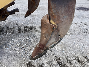 รถตักดิน2006หนอนผีเสื้อ D8T ค่อนข้างใช้งานรถเกลี่ยดินสภาพดีรถตักดิน - Product Image 6