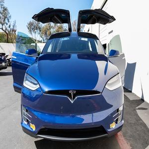 Tesla Model X Performance, 6 Asientos, Tracción en las Cuatro Ruedas, Motores Eléctricos Duales, SUV/Crossover Automático - Product Image 4
