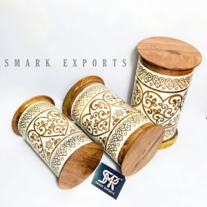 High Quality Eco-Friendly Wooden <b>Pet</b> Memorial <b>Urn</b> Artisan Heart Pattern Inlay Secure Lid Customizable Home Ceremonial Use - Product Image 6