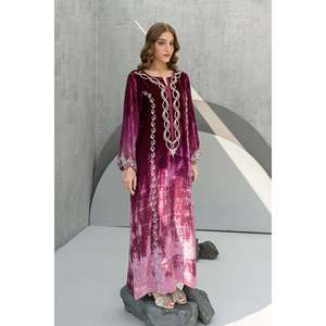 Vestido estilo caftán con diseño de flores rectas y silueta de rosa hecha a mano, tendencias de moda india y pakistaní - Product Image 1