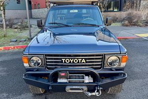 ลดราคาพิเศษ รถแลนด์ครุยเซอร์ ปี 1986 เกียร์ธรรมดา 5 สปีด เครื่องยนต์ 5.3 ลิตร V8 แบบแปลง 4 ล้อขับเคลื่อน สำหรับออฟโรด - Product Image 2