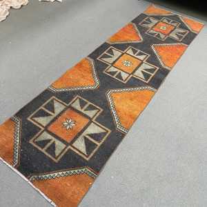 Tapis de 2,4 x 8,2 pieds, tapis turc vintage, tapis orange style sud-ouest - Product Image 5
