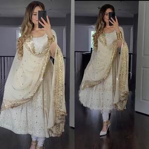 Costume Salwar de haute qualité en faux georgette avec des sequins et des broderies, achat en ligne en Inde, fournisseur et exportateur mondial - Product Image 6