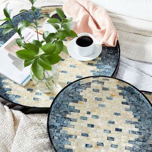 Plateau d'incrustation de nacre de couleur grise Pièce de service et d'affichage sophistiquée Plateau de vadrouille au design antique - Product Image 4